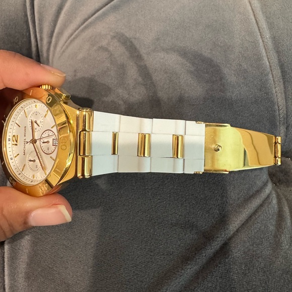 Michael Kors Gold and White Watch - Picture 6 of 6